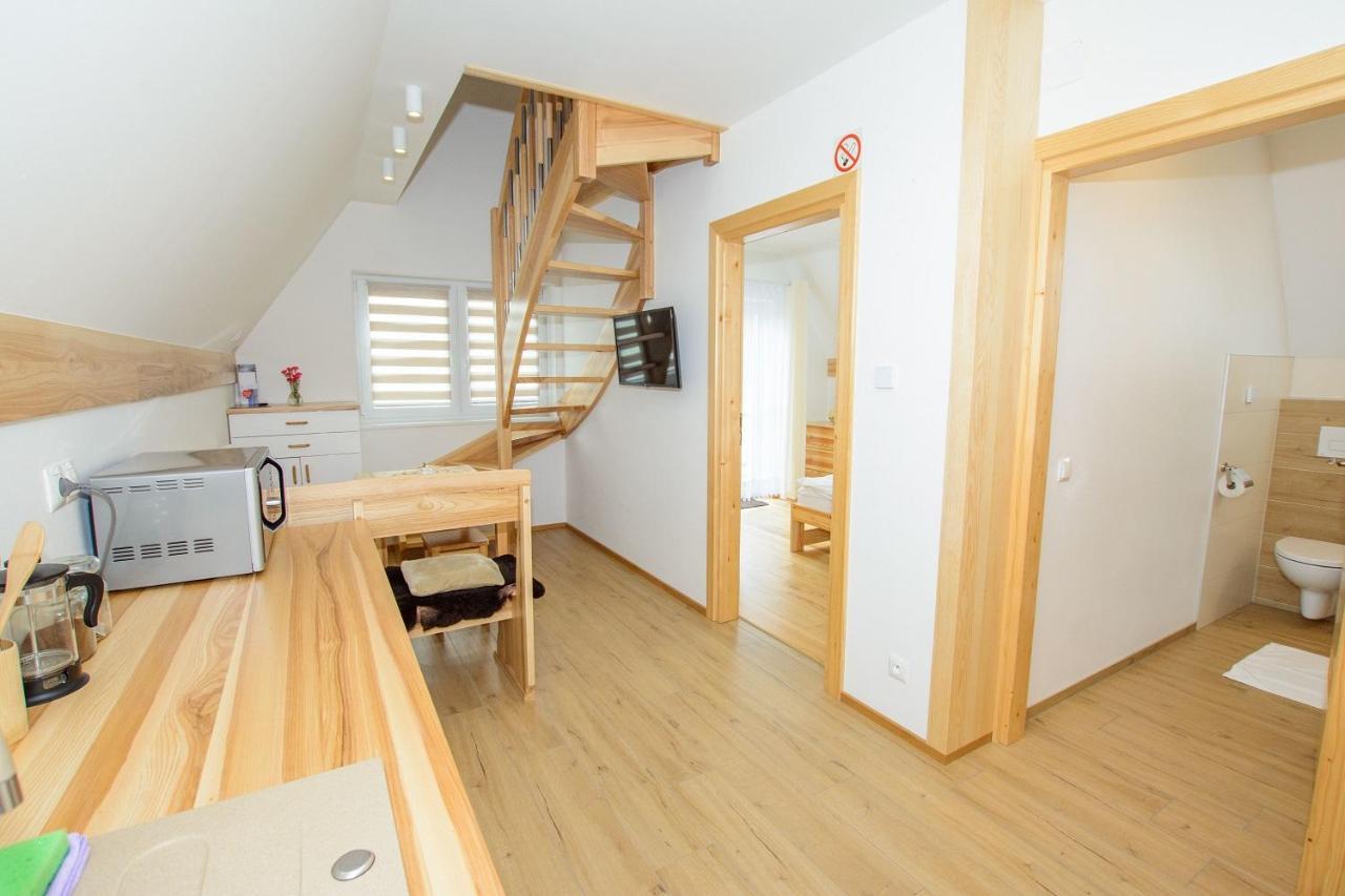Toporowe Domki Apartment *