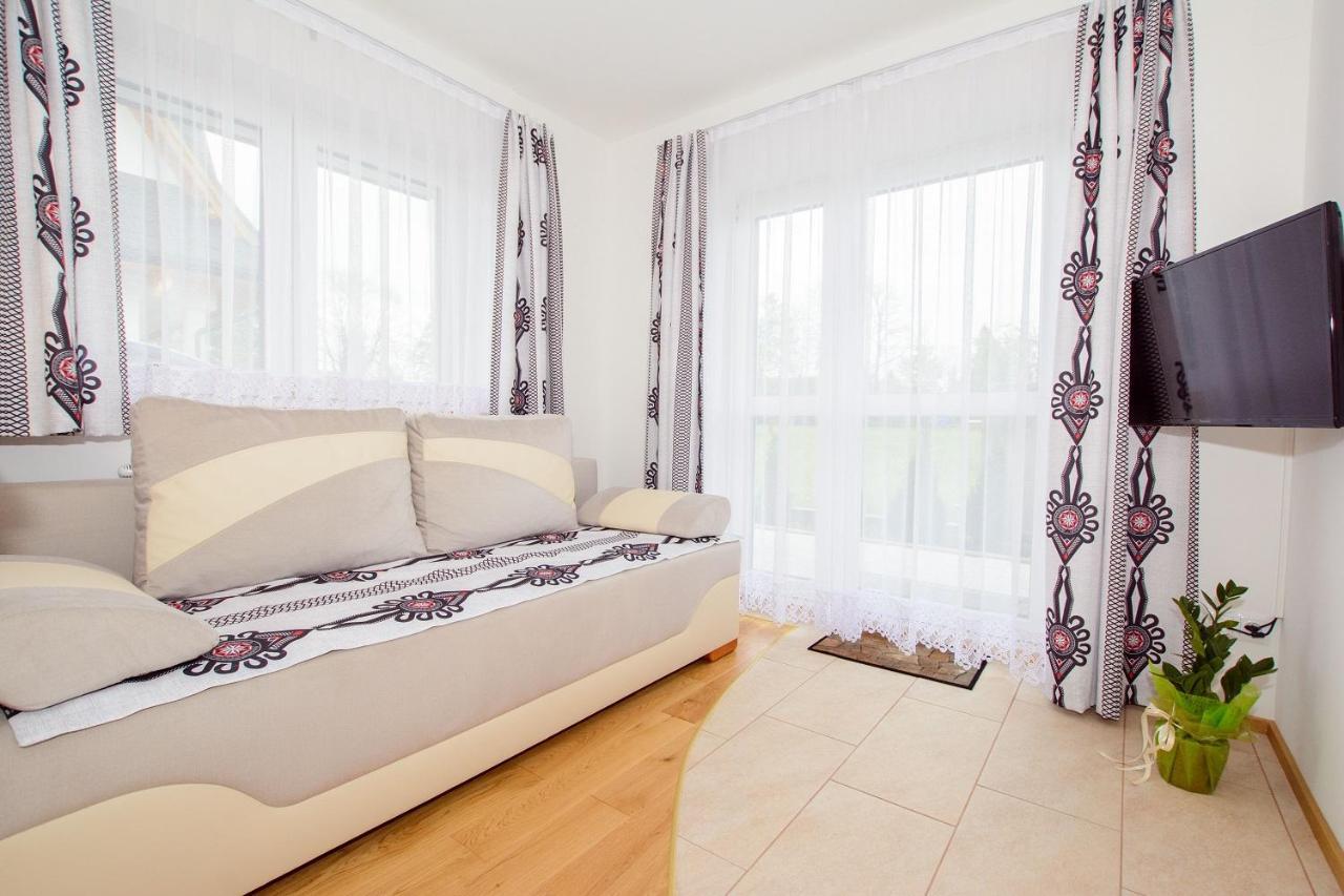 Toporowe Domki Apartment *